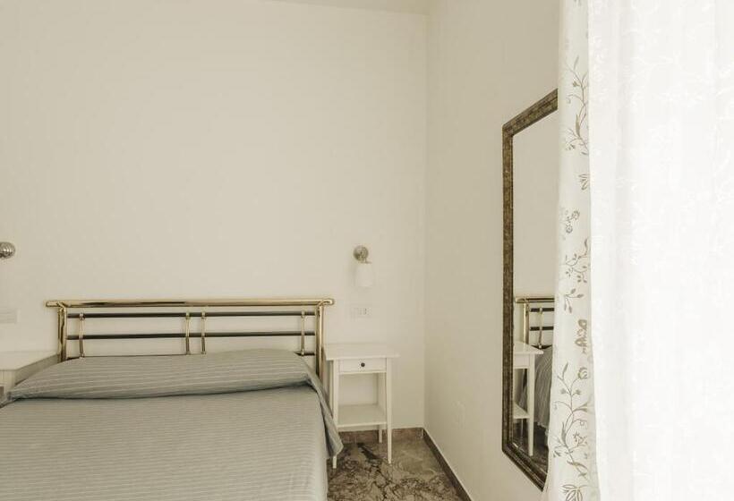 اتاق راحتی سه تخته, Giulietta Nei Sassi