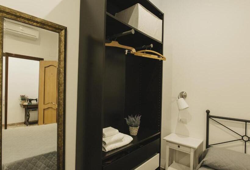 Economy Triple Room, Giulietta Nei Sassi