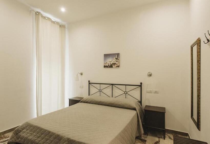 اتاق خانوادگی, Giulietta Nei Sassi