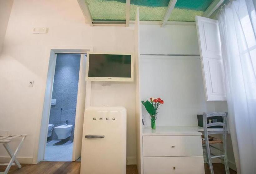 اتاق لوکس, Sui Tetti Luxury Rooms