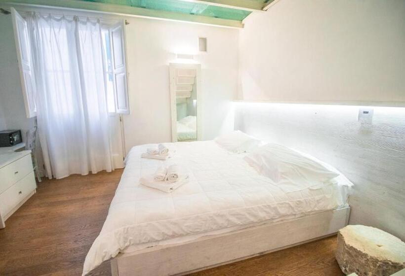 اتاق لوکس, Sui Tetti Luxury Rooms