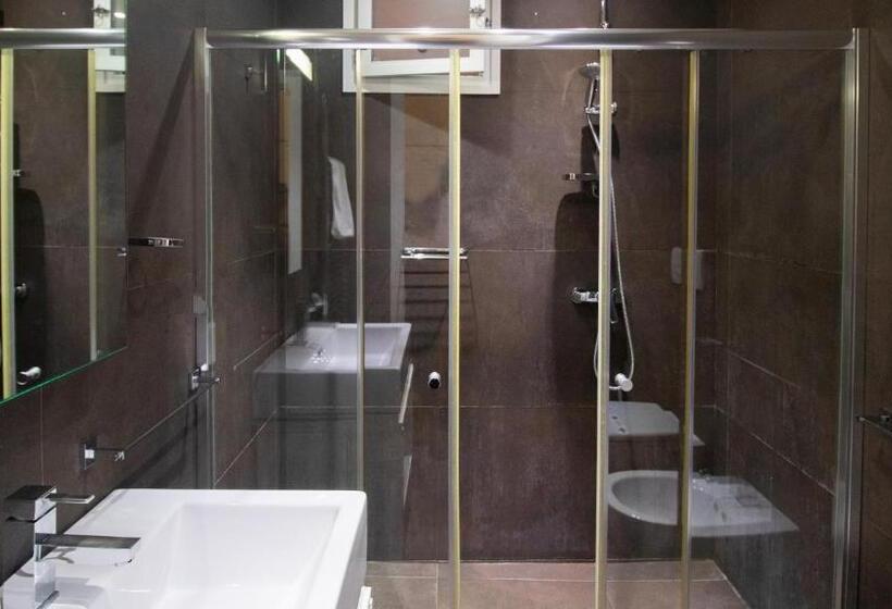 اتاق لوکس, Sui Tetti Luxury Rooms