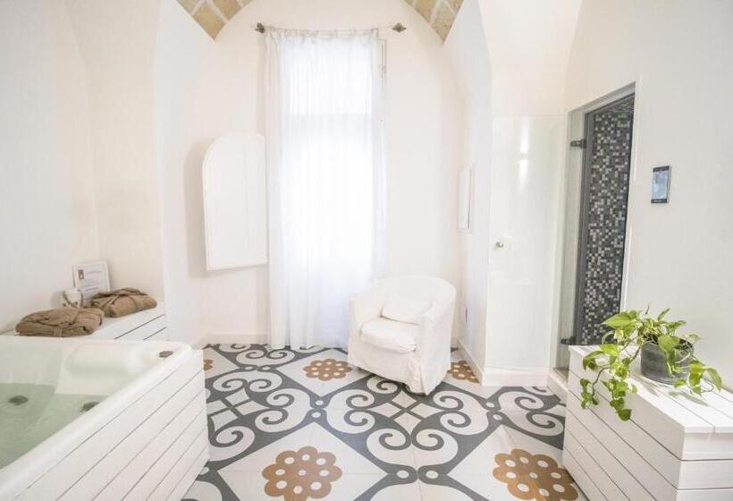 سوئیت با تخت بزرگ, Sui Tetti Luxury Rooms