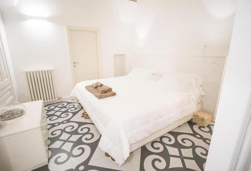 سوئیت با تخت بزرگ, Sui Tetti Luxury Rooms