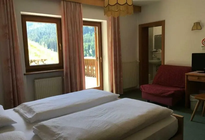 اتاق استاندارد با بالکن, Garni Astor