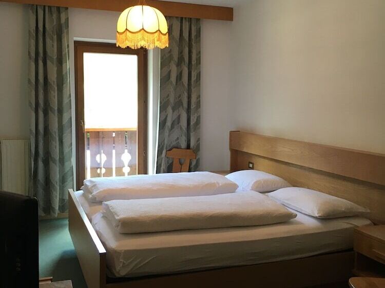 标准间带阳台, Garni Astor