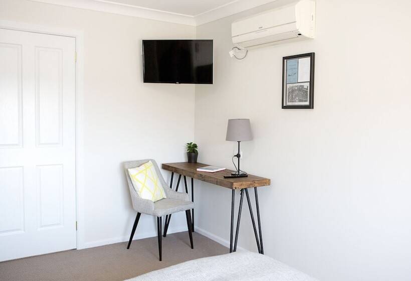 מיטה בחדר משותף, Skylodge Temora