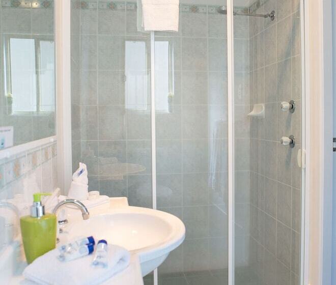 חדר משפחתי, Skylodge Temora