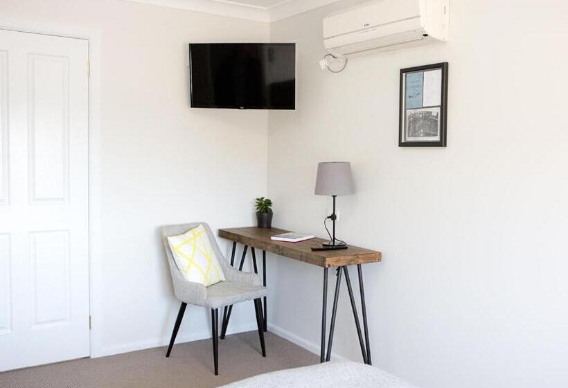 מיטה בחדר משותף, Skylodge Temora