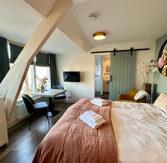 豪华房间, De Stadshoeve