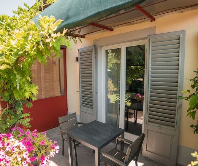 اتاق استاندارد با چشمانداز باغ, La Fonderia Firenze