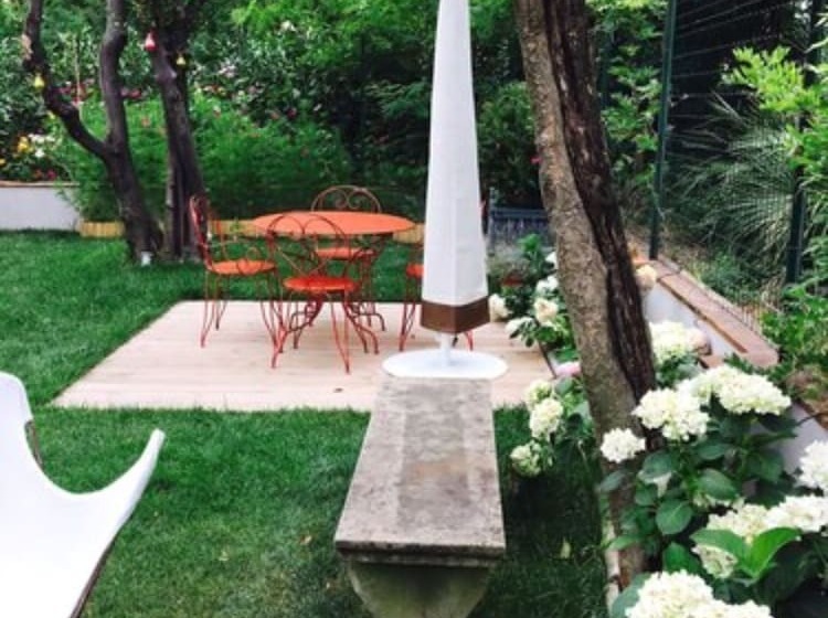 اتاق خانوادگی با چشمانداز باغ, La Fonderia Firenze