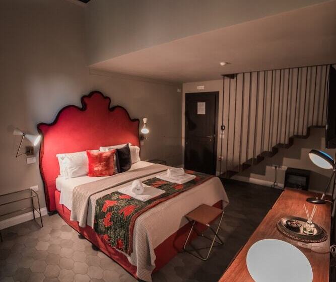 اتاق خانوادگی با چشمانداز باغ, La Fonderia Firenze