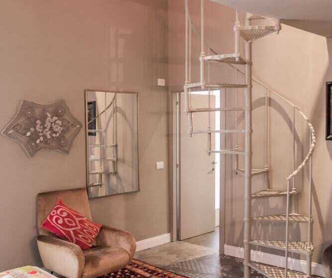 اتاق خانوادگی, La Fonderia Firenze