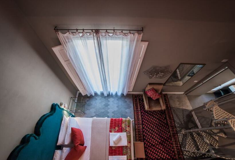 اتاق خانوادگی, La Fonderia Firenze