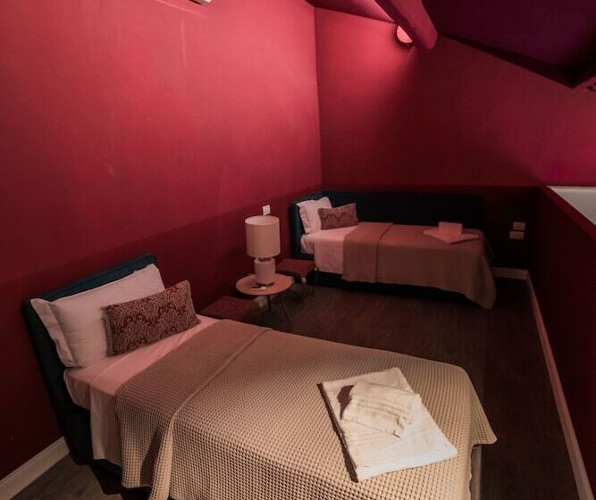 اتاق خانوادگی, La Fonderia Firenze