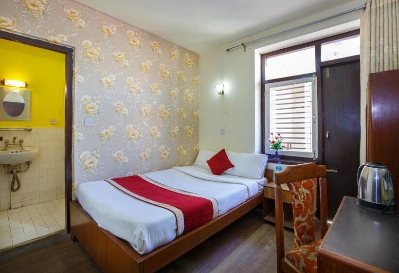 اتاق استاندارد یک تخته با بالکن, Kathmandu Nomad