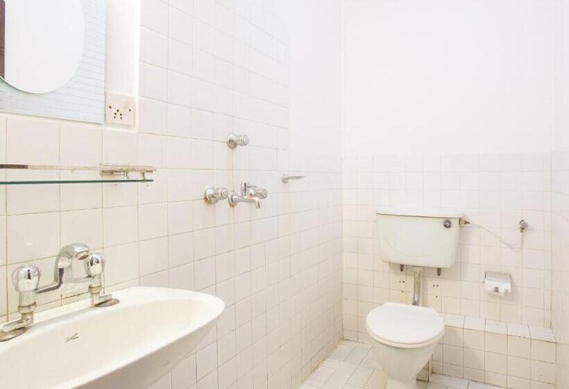 اتاق لوکس با بالکن, Kathmandu Nomad