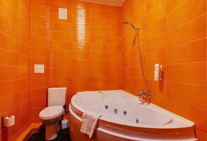 اتاق لوکس, Marton Boutique And Spa