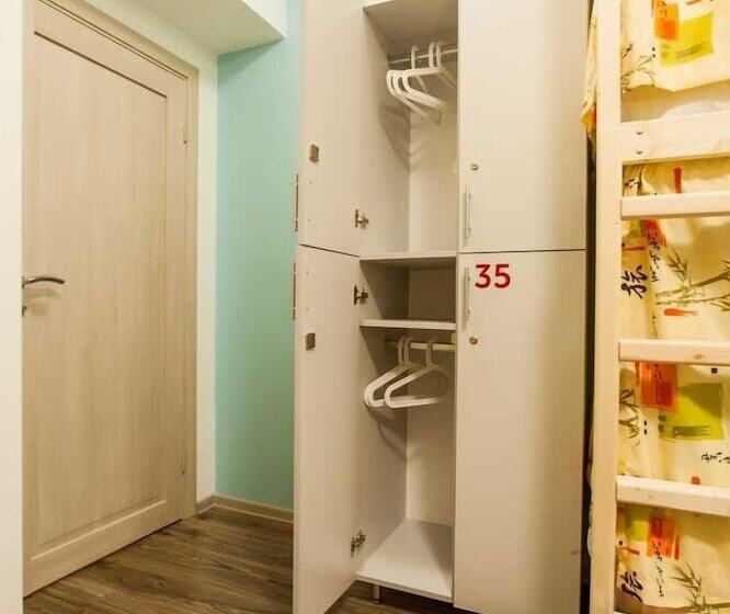 سرير فى غرفة مشتركه, «very Center» Hostel