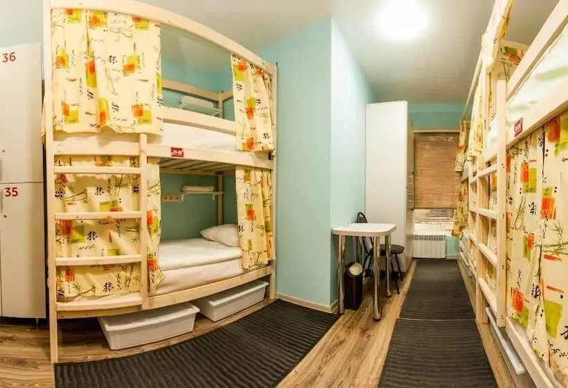 ルームシェアのワンベッド, «very Center» Hostel