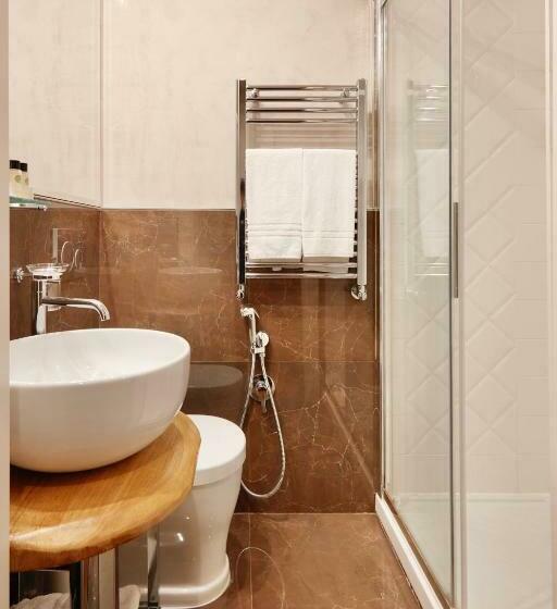 اتاق استاندارد یک نفره, Boutique Hotel Hugo