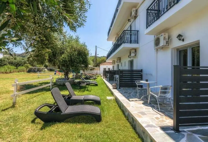 اتاق استاندارد سه تخته با بالکن, Denise Studios And Apartments