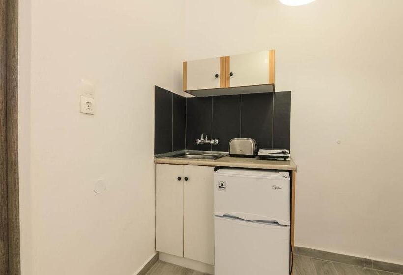 اتاق استاندارد سه تخته با بالکن, Denise Studios And Apartments