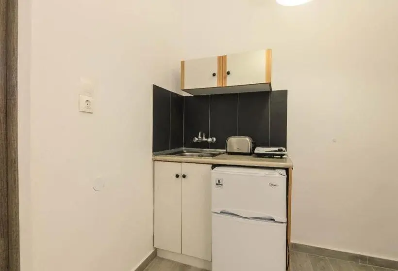 اتاق استاندارد سه تخته با بالکن, Denise Studios And Apartments