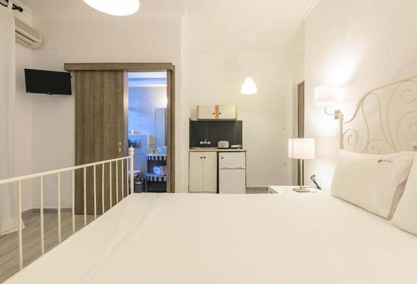 اتاق استاندارد سه تخته با بالکن, Denise Studios And Apartments