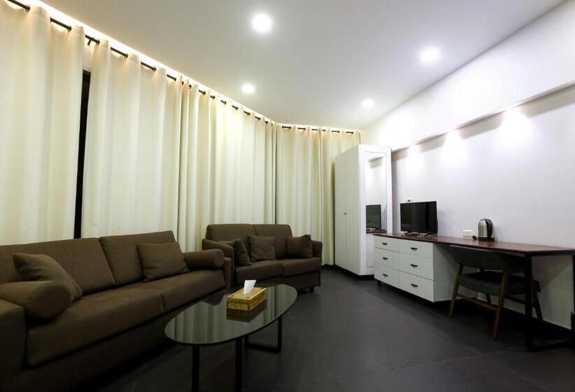 سوییت جونیور, Hamra Urban Gardens