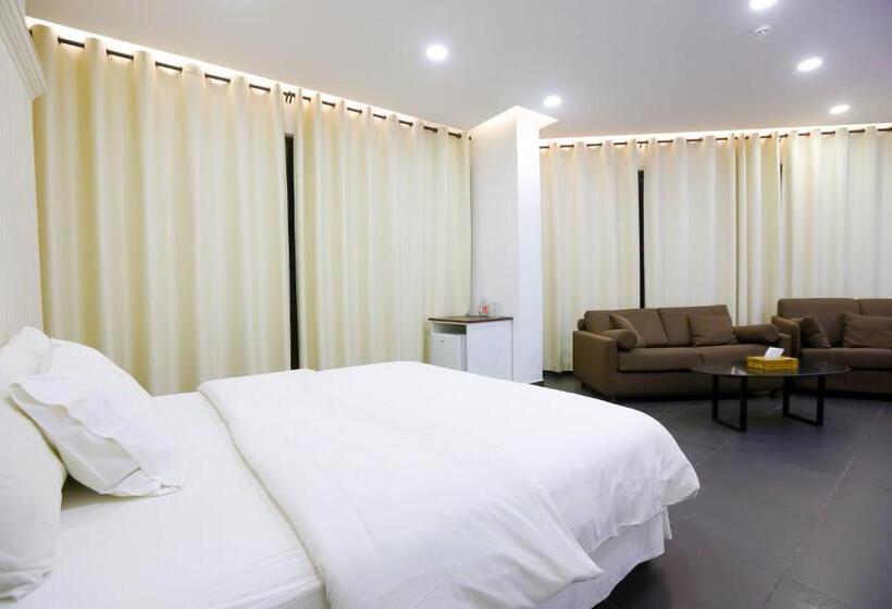 سوئیت با تخت بزرگ, Hamra Urban Gardens