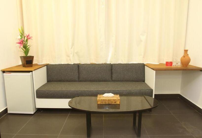 اتاق لوکس, Hamra Urban Gardens