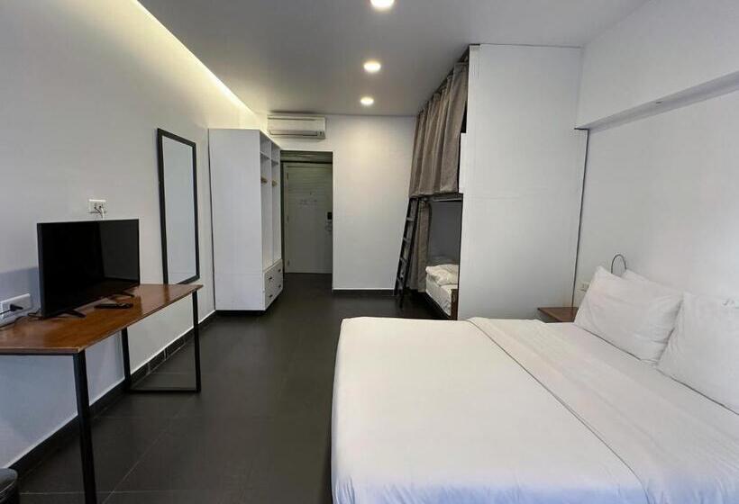 اتاق لوکس خانوادگی, Hamra Urban Gardens