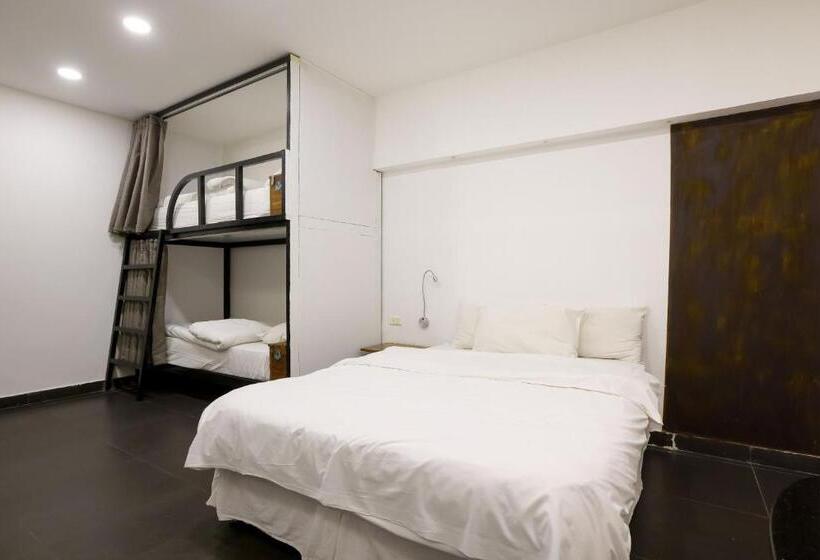 اتاق لوکس خانوادگی, Hamra Urban Gardens