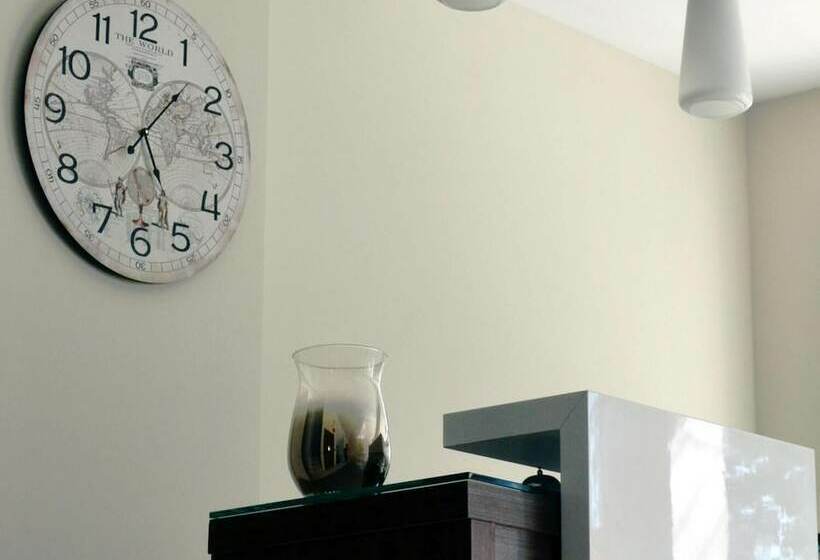 סטודיו דלוקס, Mediterranean Holidays