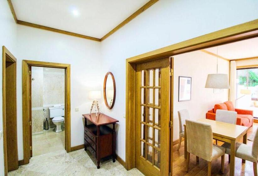 شقة غرفة واحدة, Quinta Miramar