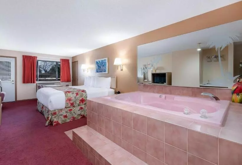 اتاق استاندارد با تخت بزرگ, Aloha Beach Resort