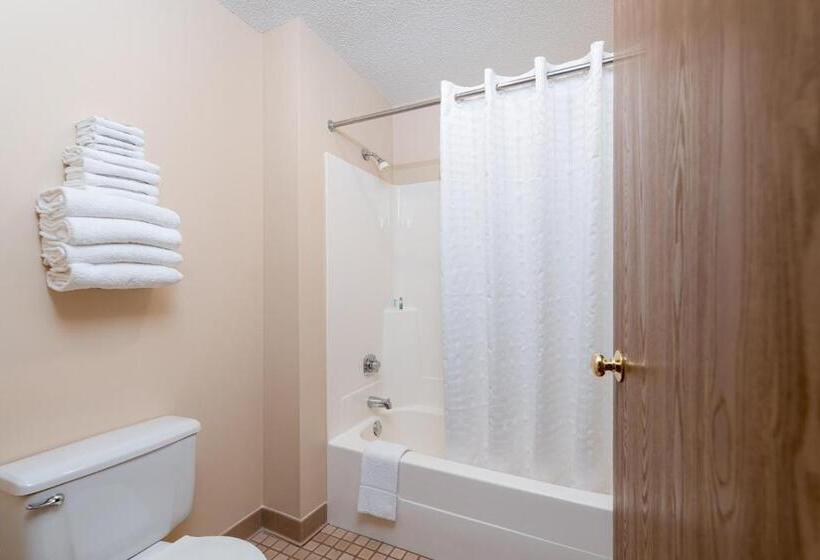 2 Bedroom Suite with Balcony, Aloha Beach Resort