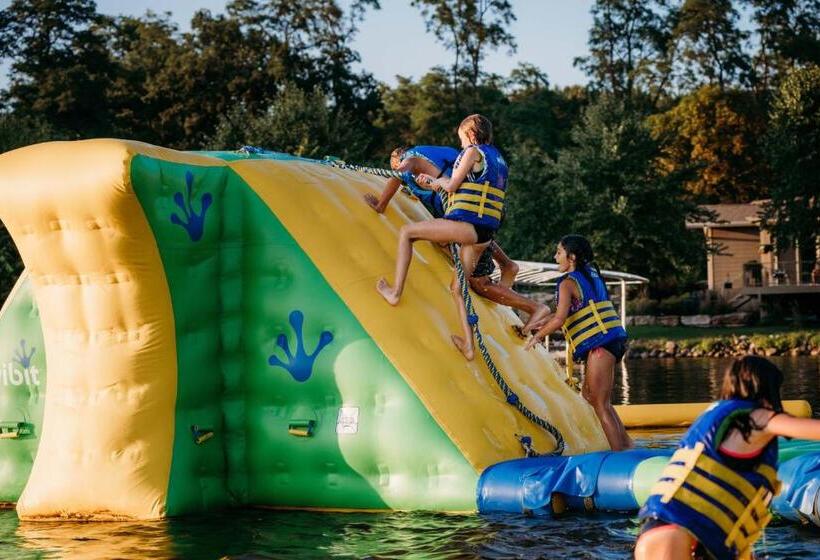 标准间带阳台, Aloha Beach Resort