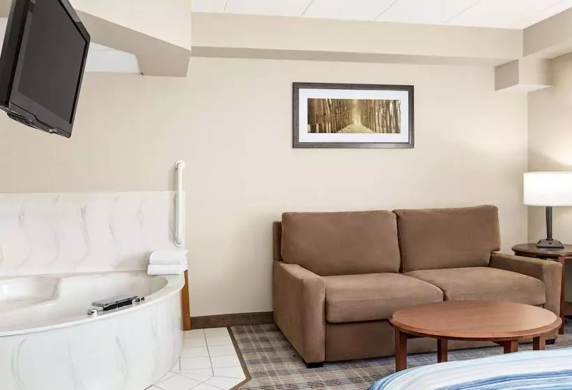 Sviitti, Americinn By Wyndham Roseau