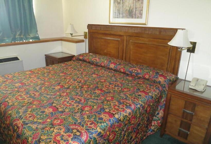 غرفة قياسية سرير كينج, Bay City Inn