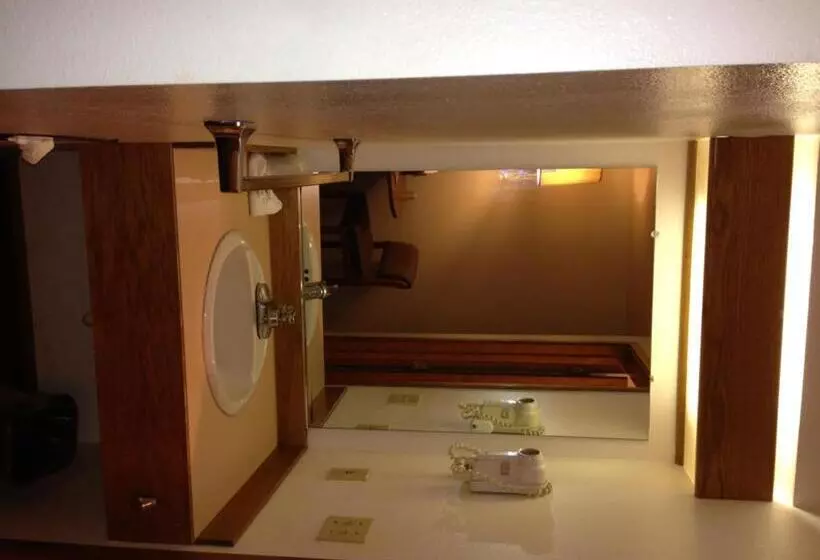 اتاق استاندارد با تخت بزرگ, Bay City Inn