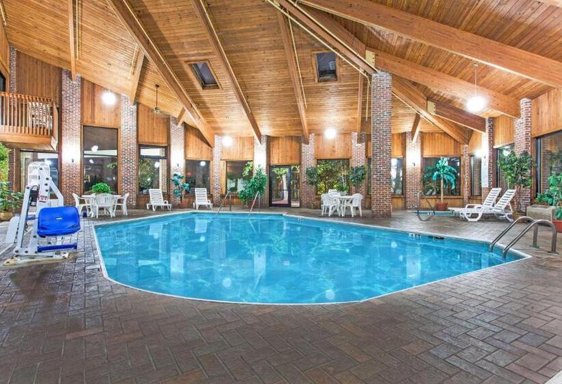 带2个双人床的标准工作室, Baymont By Wyndham Smyrna