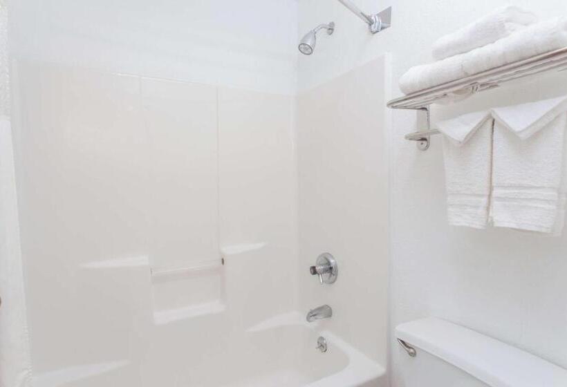 带2个双人床的标准工作室, Baymont By Wyndham Smyrna