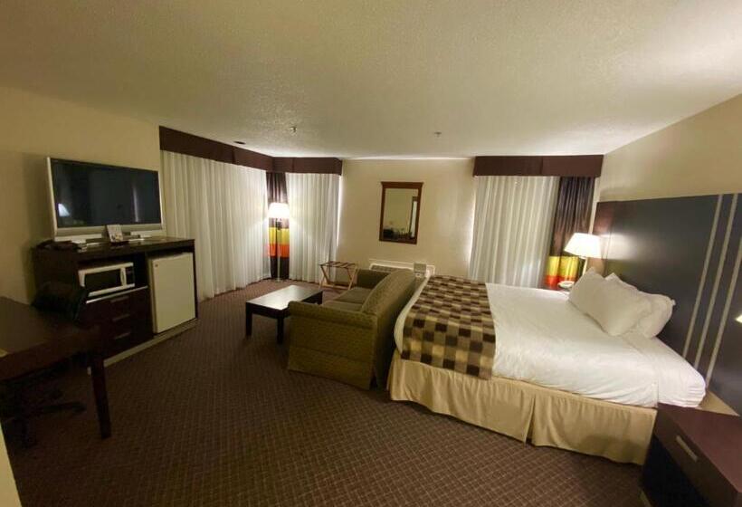 带大床的套房, Baymont By Wyndham Smyrna