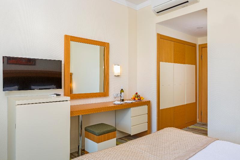 מיטת קינג בסוויטה, Baymont By Wyndham Washington Court House