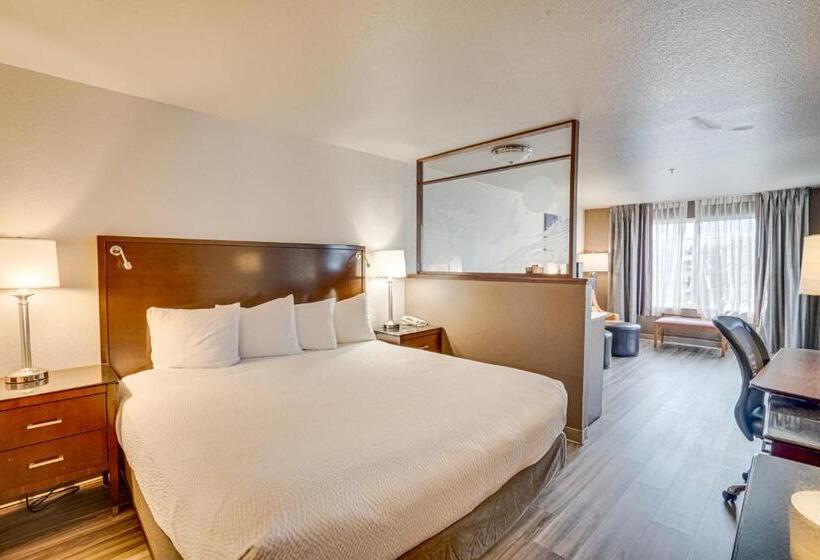 Люкс Кровать Кинг, The Ashley Inn & Suites