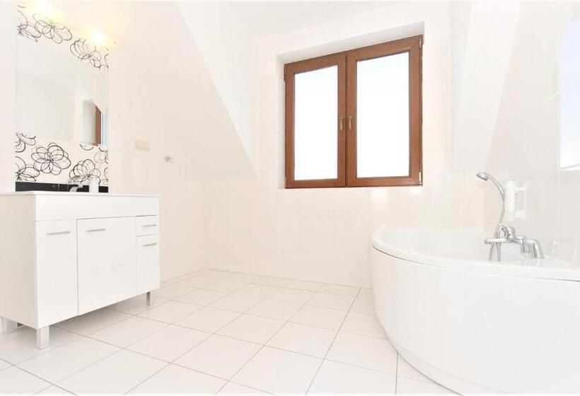 豪华房间, Puchacz Spa