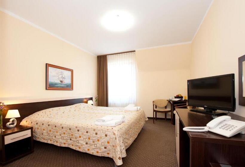 标准间, Puchacz Spa